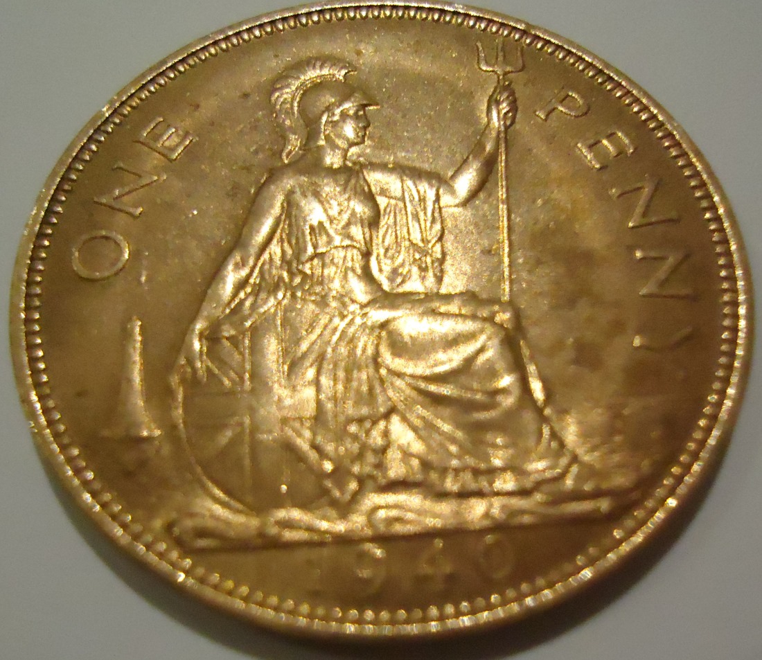 3-British-Pennies---1902,1931-+-1940---Opinion-On-Grades-1902-Mint-Error?